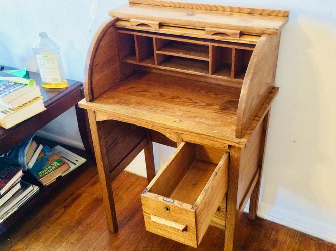 Pennysaver 1930 S Antique Children S Rolltop Desk And Chair Made
