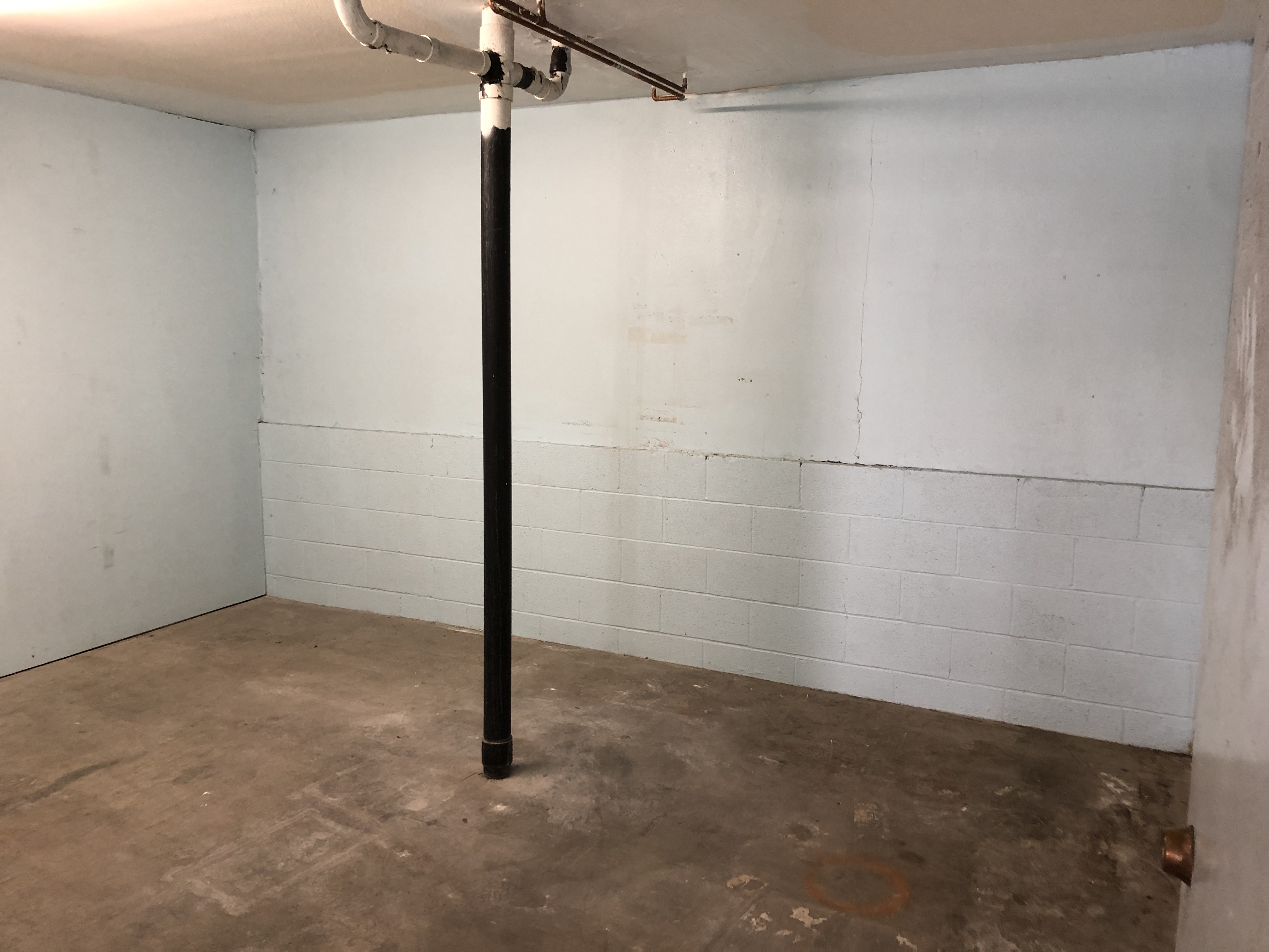 $200 Ground Floor Storage Room – 1st and 7th Month Free