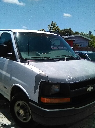 2004 Chevrolet Express 2500 Cargo Van
