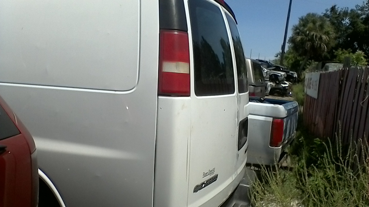 2004 Chevrolet Express 2500 Cargo Van