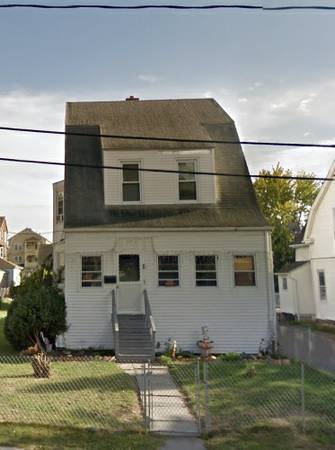 4 bedroom 2 bath fixer upper house in Hartford Connecticut!