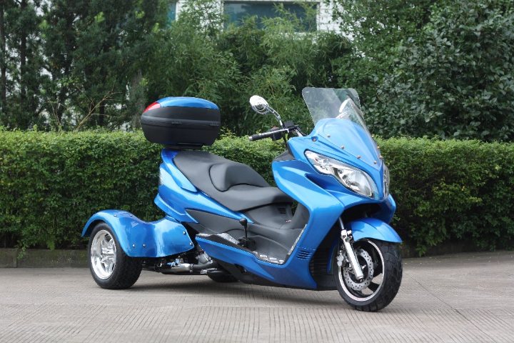 Trike Moped Motor Bike 150cc Touring Gas Motor Scooters at very affordable price.