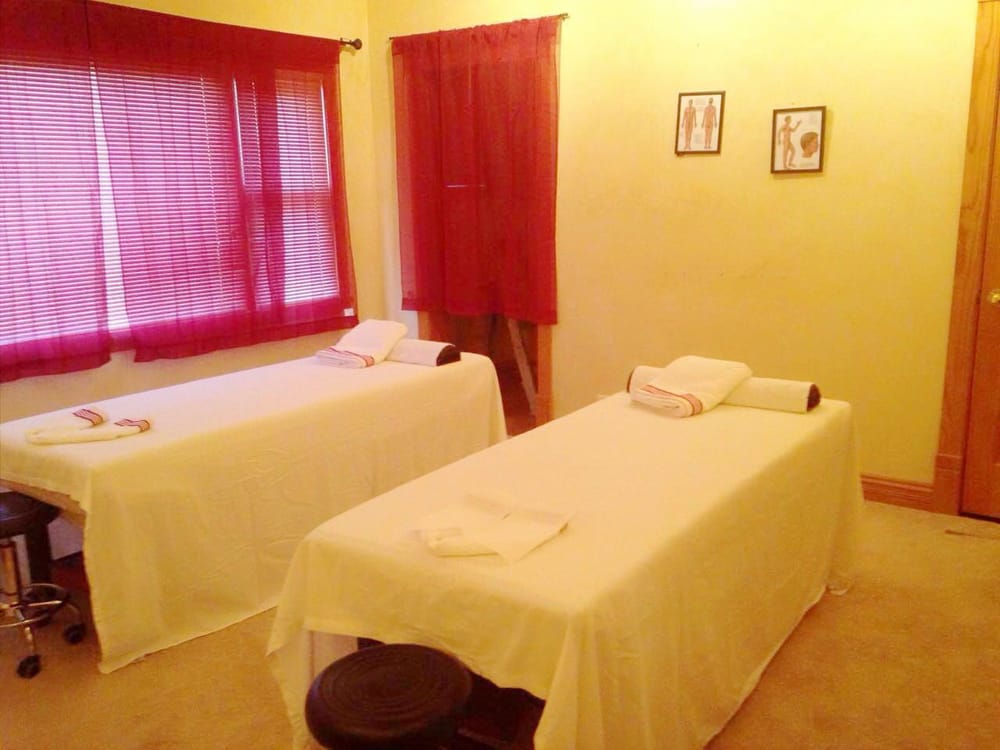 Aurora Asian massage