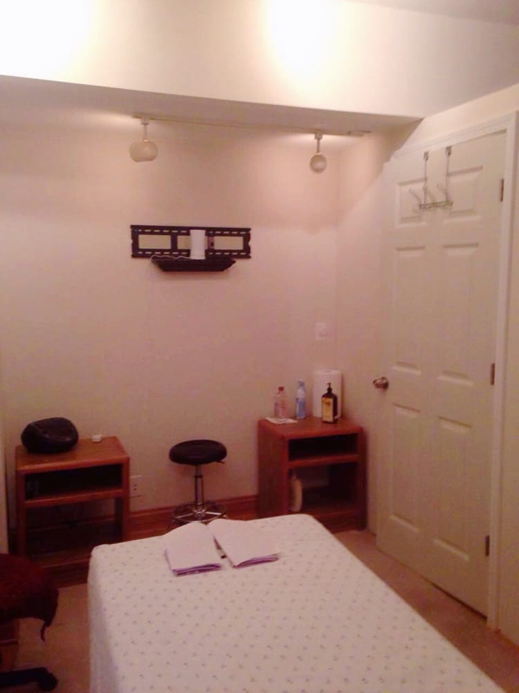 Aurora Asian massage