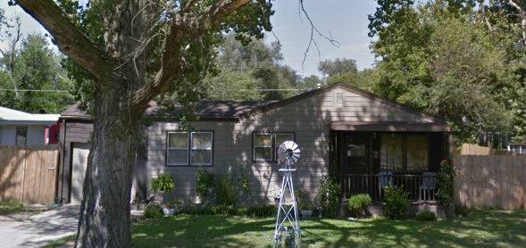 2 bedroom 1 bath fixer upper house in Wichita Kansas!
