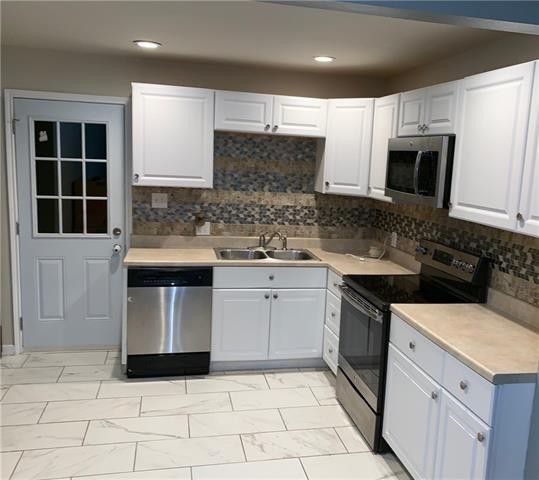 Bedroom for rent in Garland