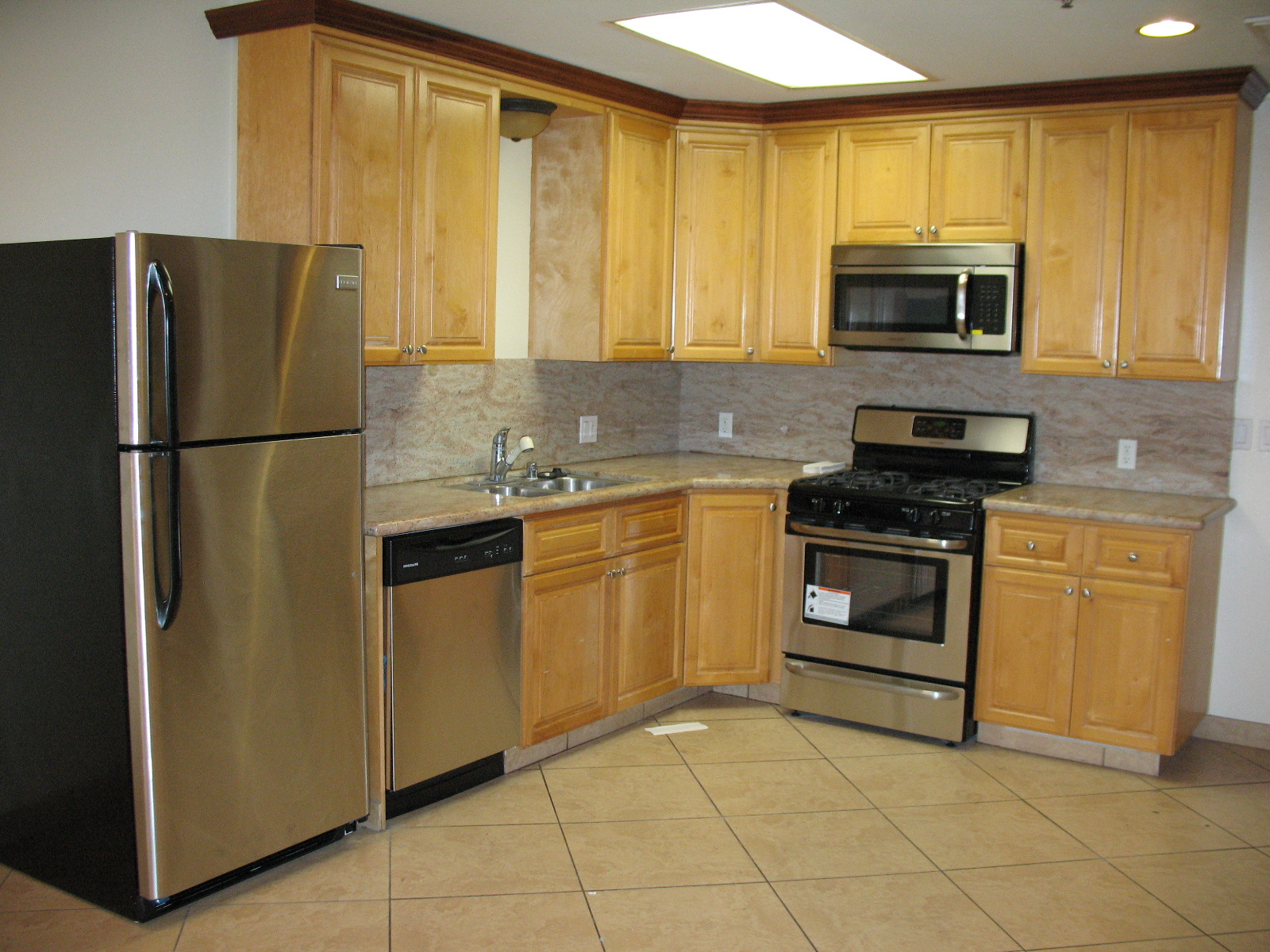 316 S. New Hampshire 1B/1B $1,695.00