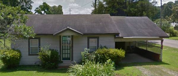 2 bedroom 1 bath fixer upper house in Philadelphia Mississippi!