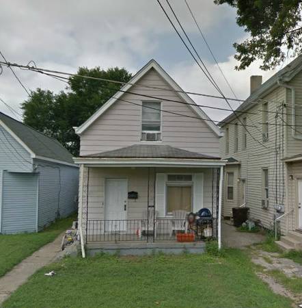 2 bedroom 1 bath fixer upper house in Elmwood Ohio!