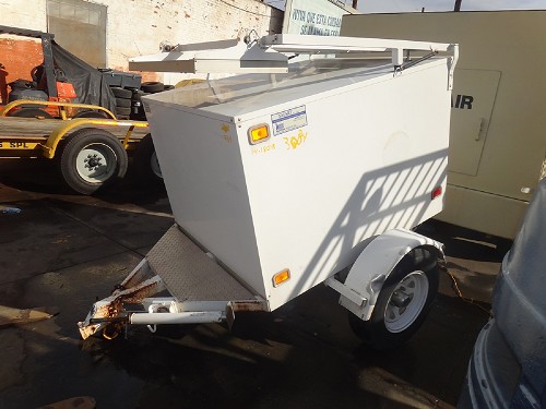 2001 KUSTOM RADAR TRAILER