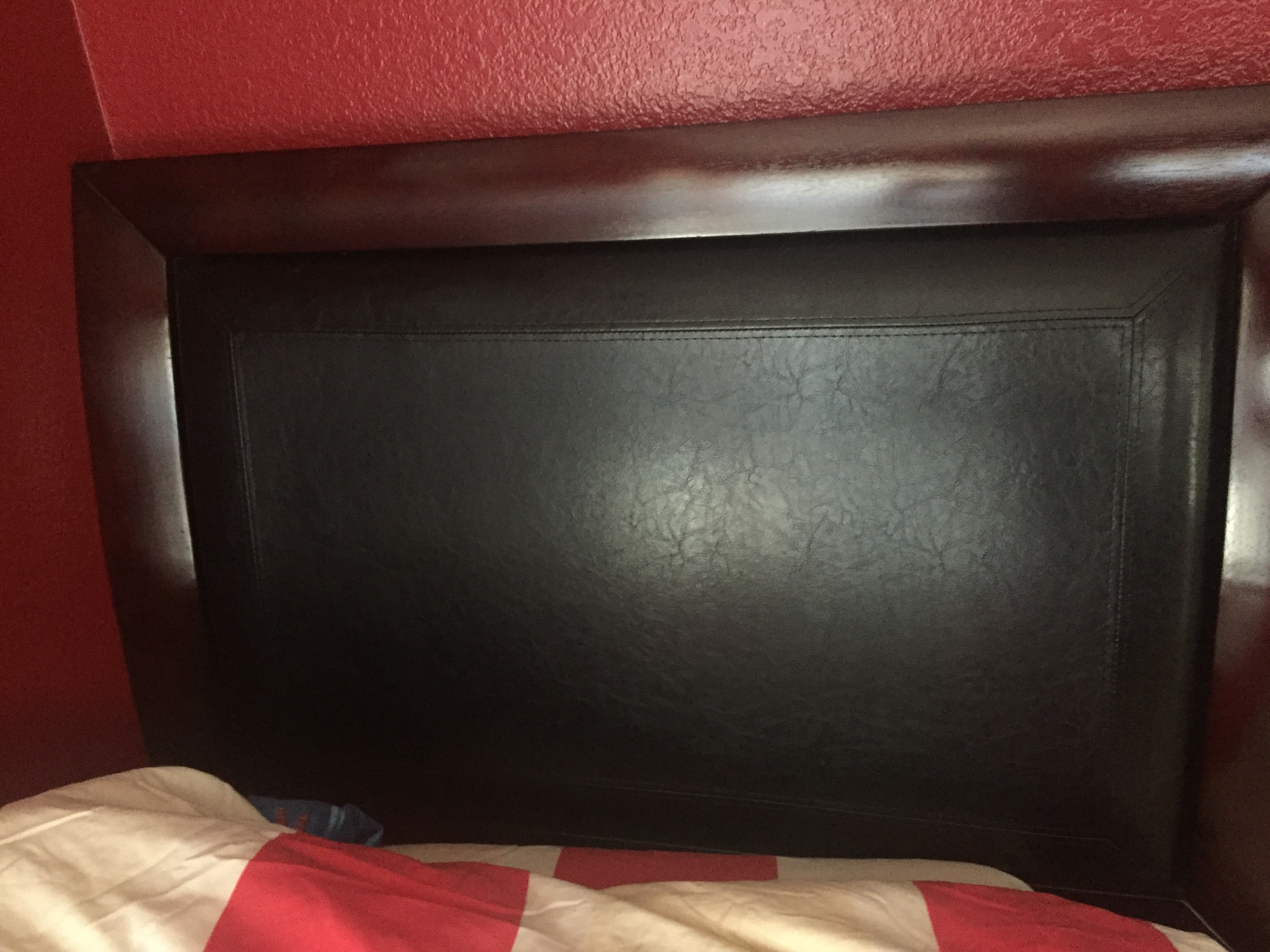 Kid twin bed panel and dresser