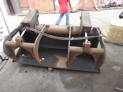 SKID STEER GRAPPLE BUCKET
