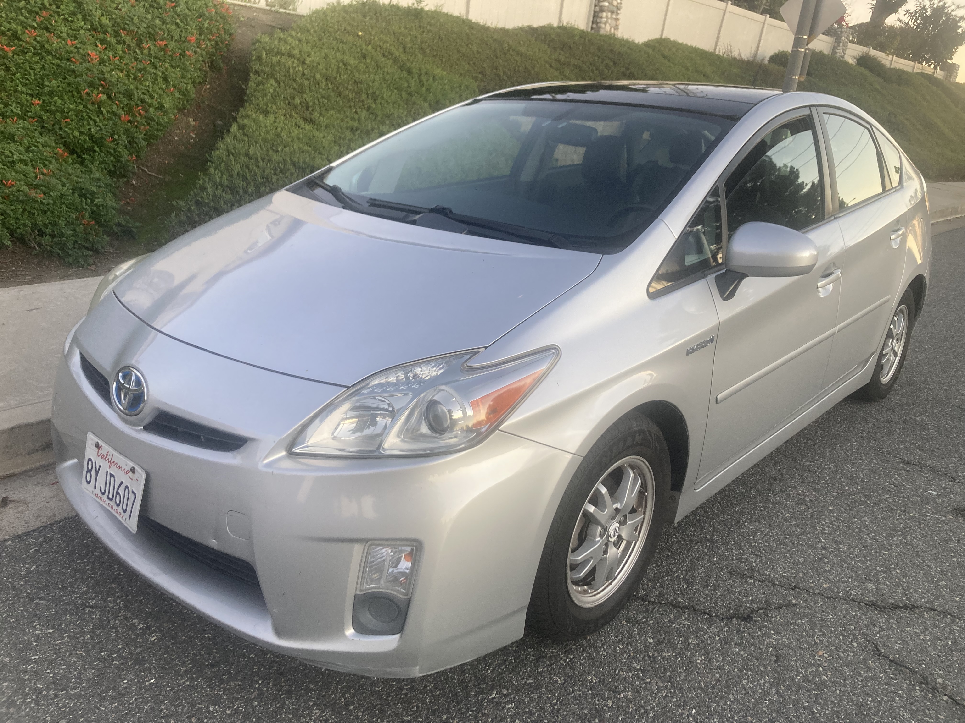 2011 Toyota Prius Four , Excellent Condition !