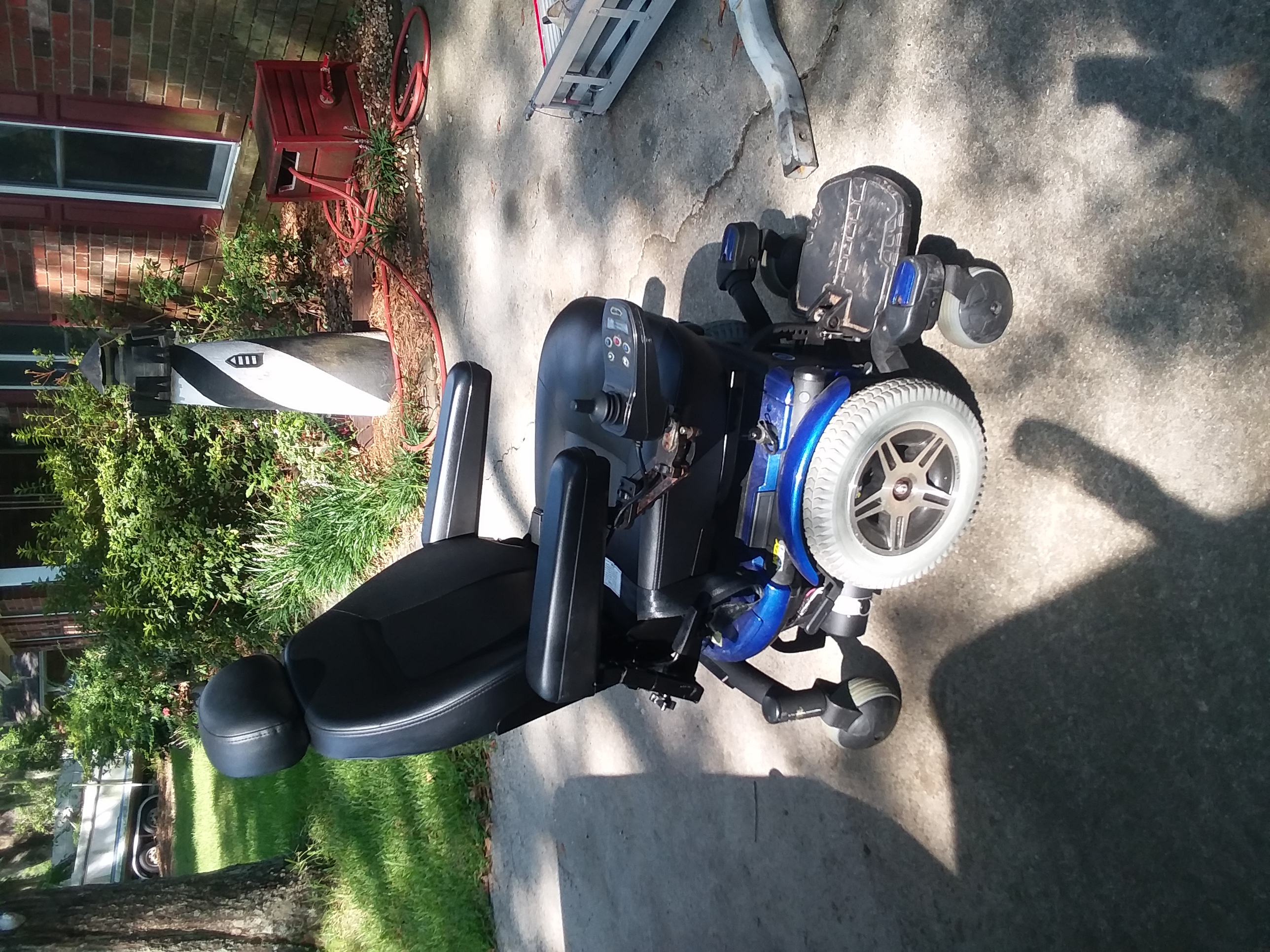 600 jazzy wheelchair