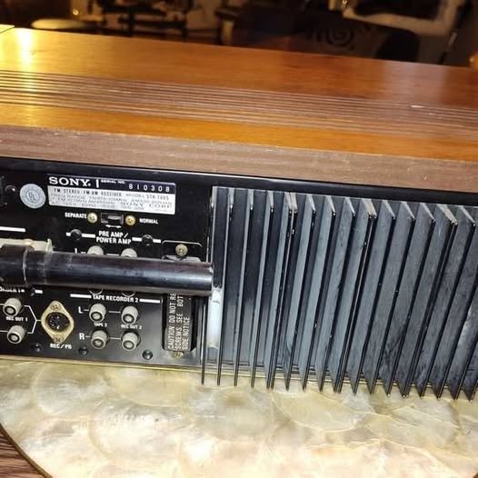 Vintage Sony STR-7065 AM/FM Stereo Receiver with Original Wood Case Tested Working