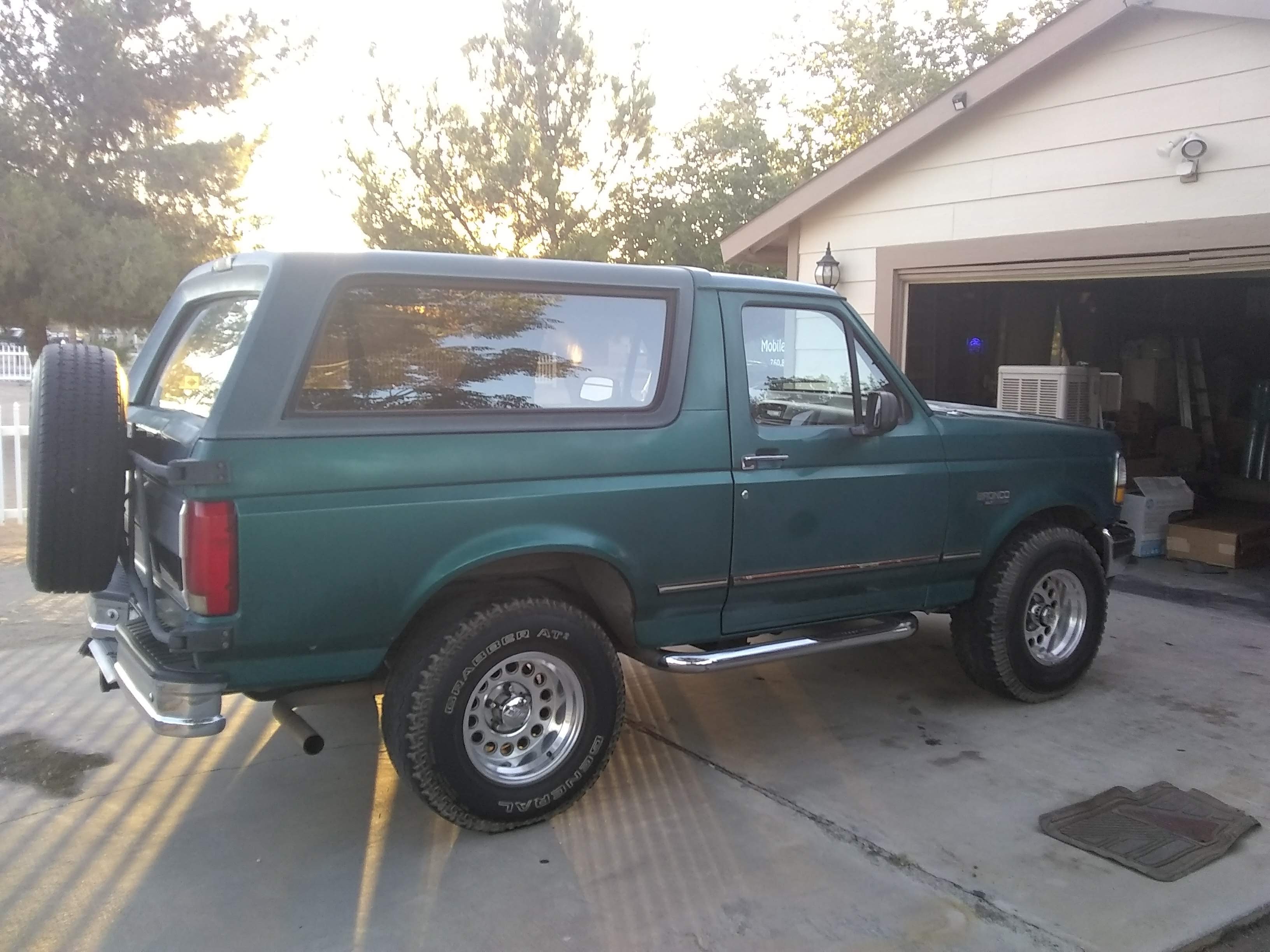 Highly sought by collectors. 9y ford bronco 4x4 eddie baur edition. Re