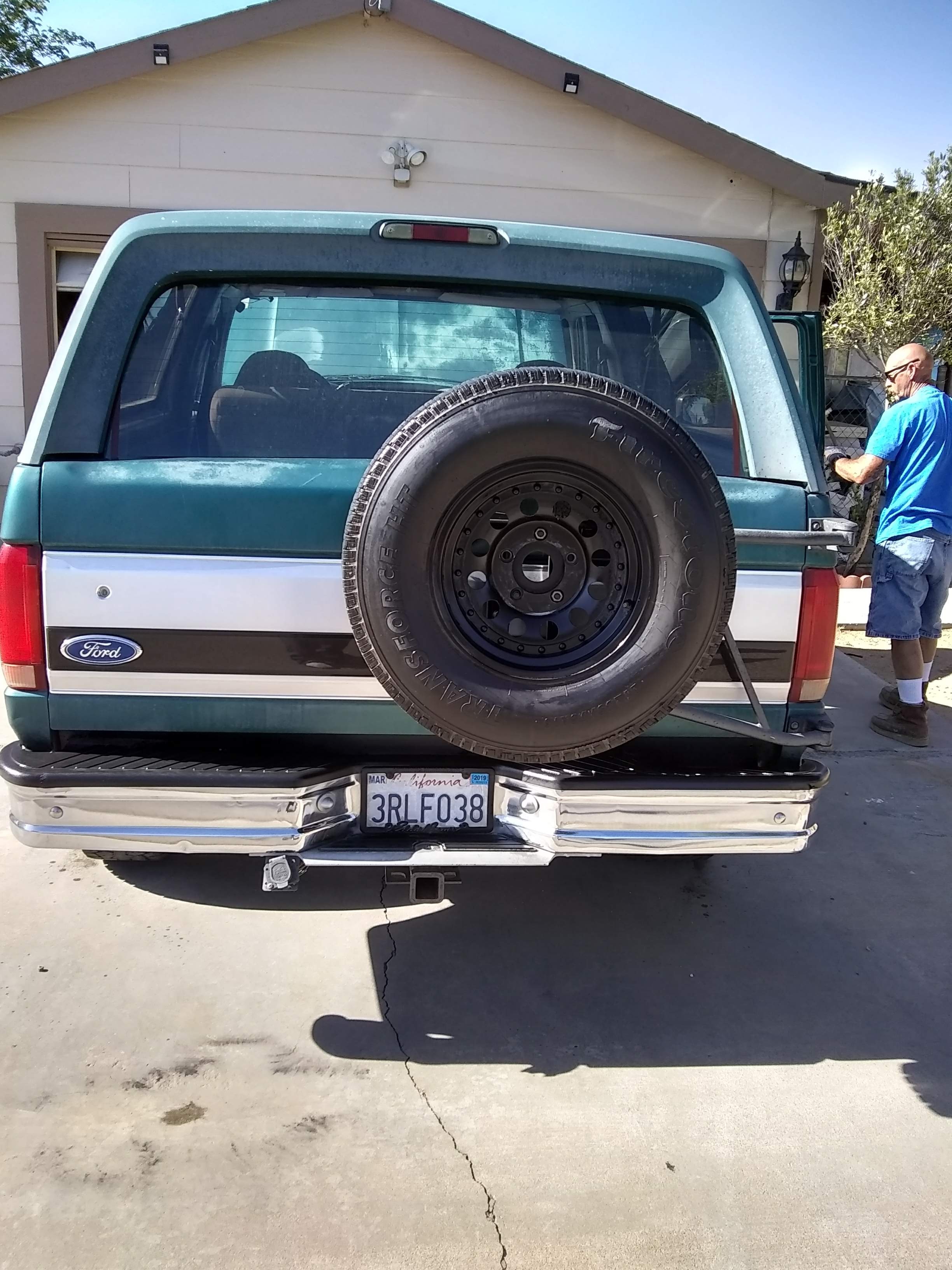 Highly sought by collectors. 9y ford bronco 4x4 eddie baur edition. Re