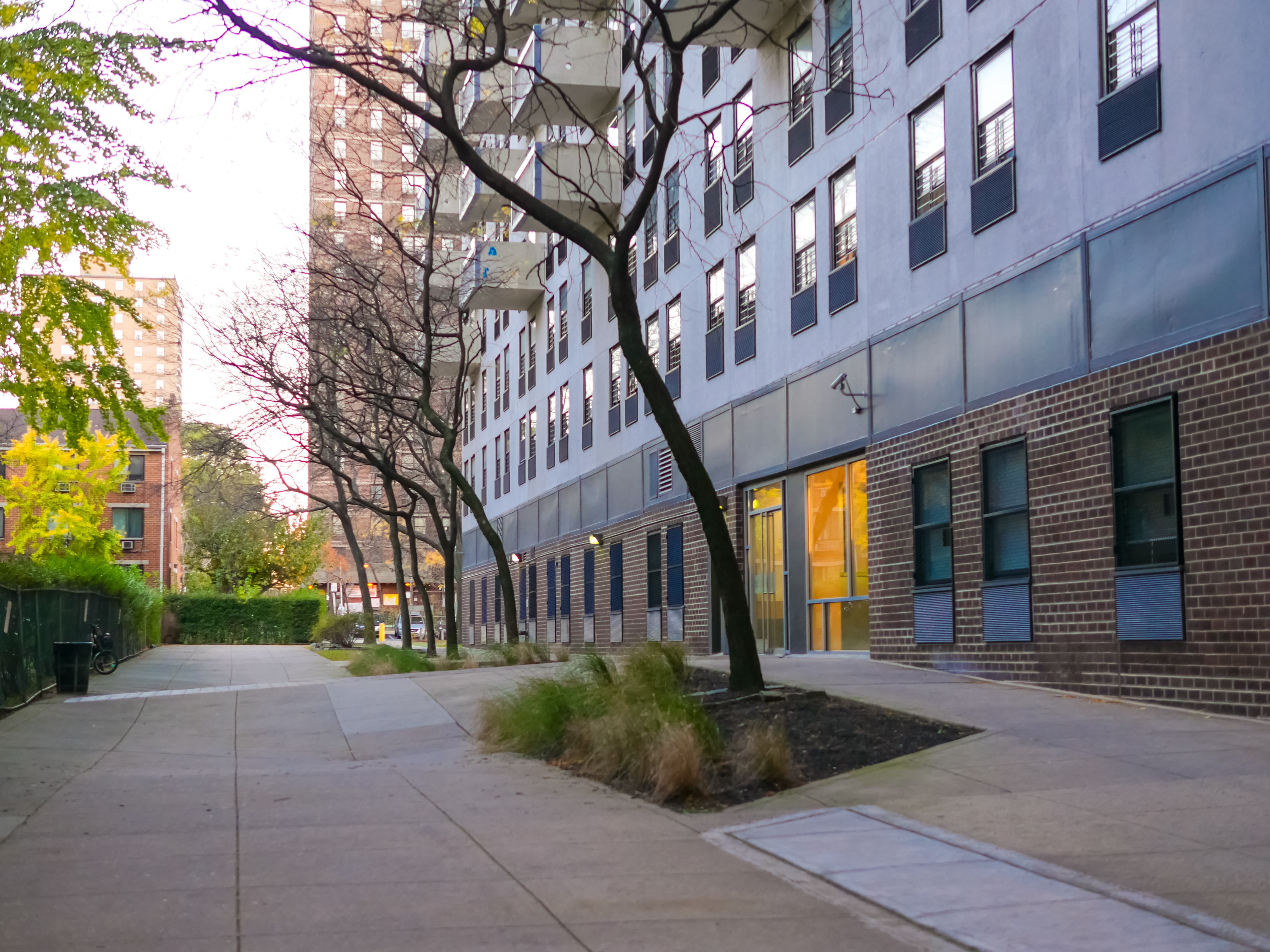 PennySaver PLACE IN ROOM IN MANHATTAN FOR A LONG TERM STAY in Los Angeles, California, USA