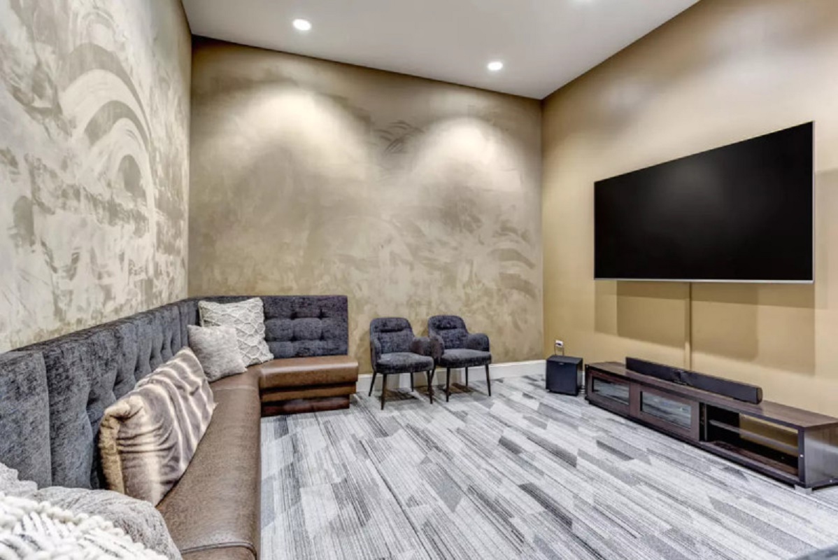 500 Station Blvd Luxury Apartments