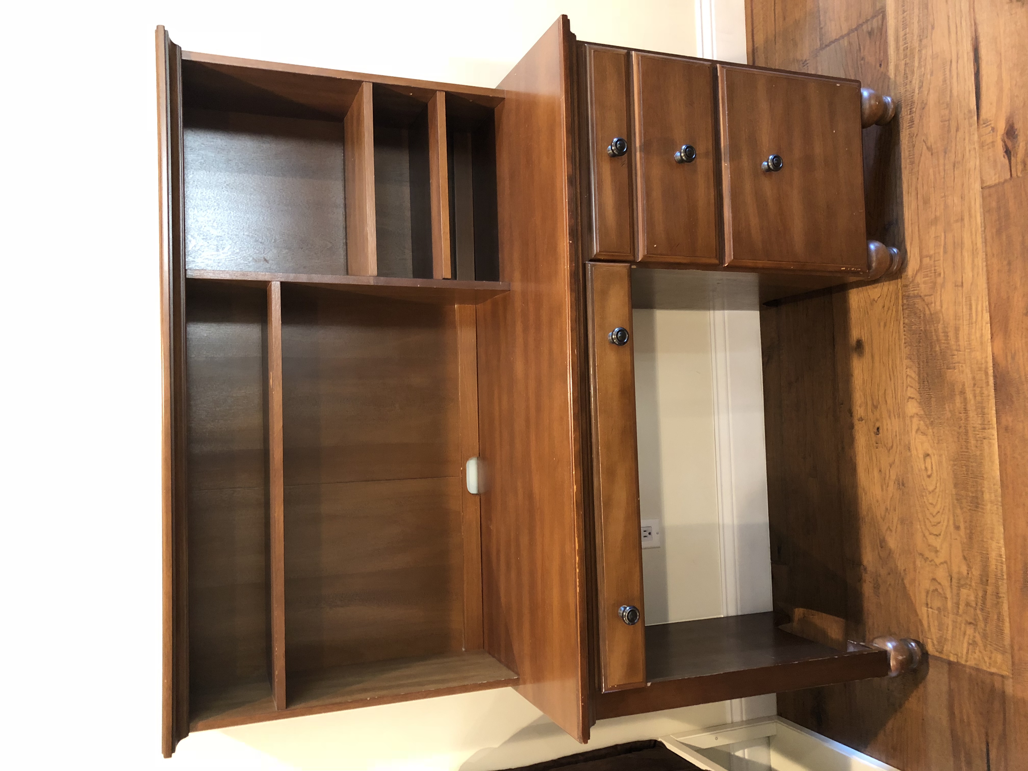 Children's Study Desk- Like New