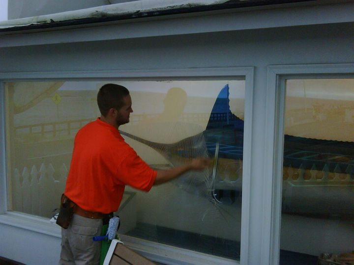 Elevate Your Business Image with Keenwick's Commercial Window Cleaning Services!