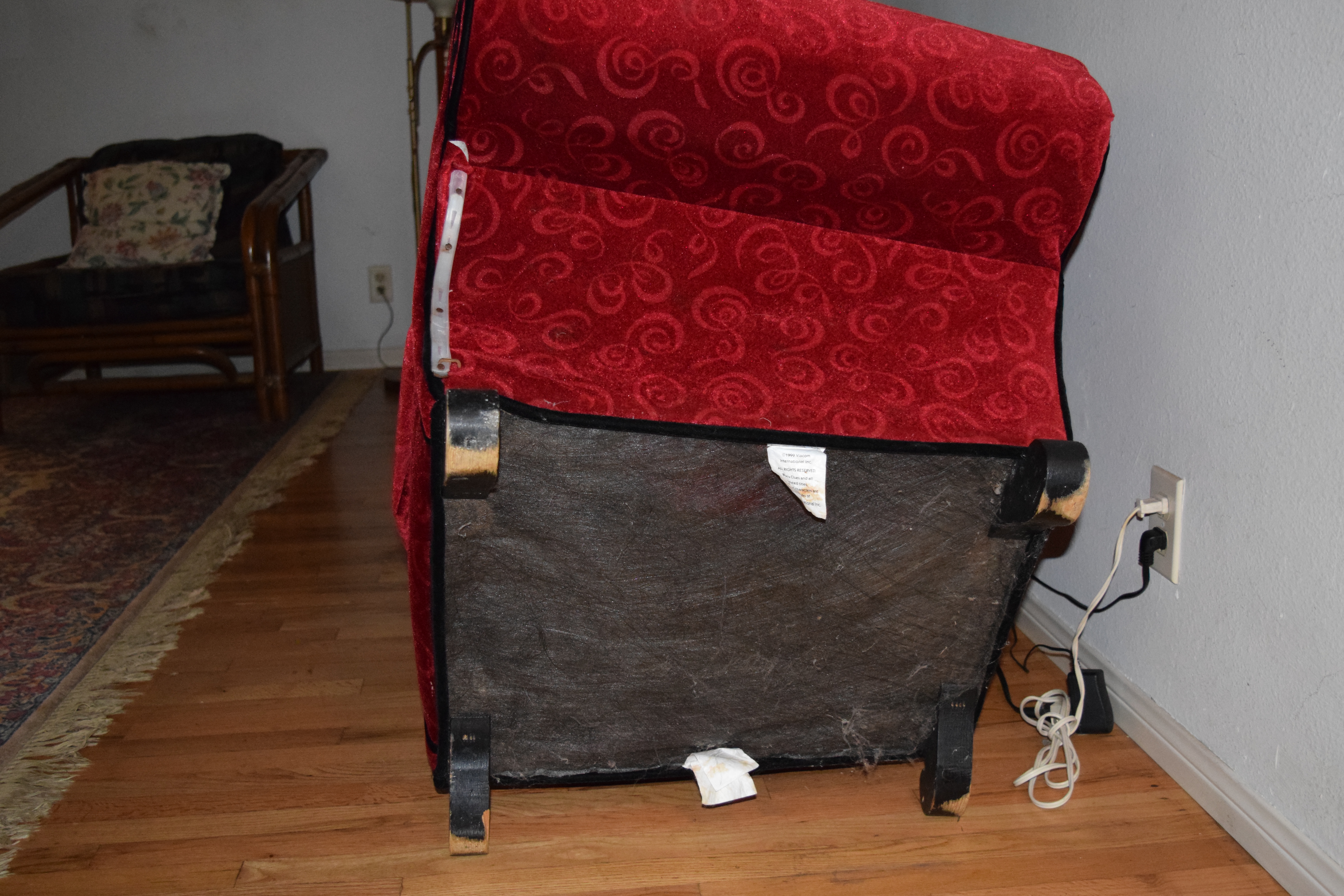 ORIGINAL BLUES CLUES THINKING CHAIR - 1999 VIACOM INTERNATIONAL