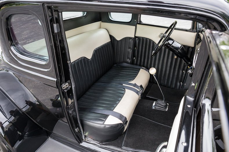 1932 Ford 5 Window Coupe