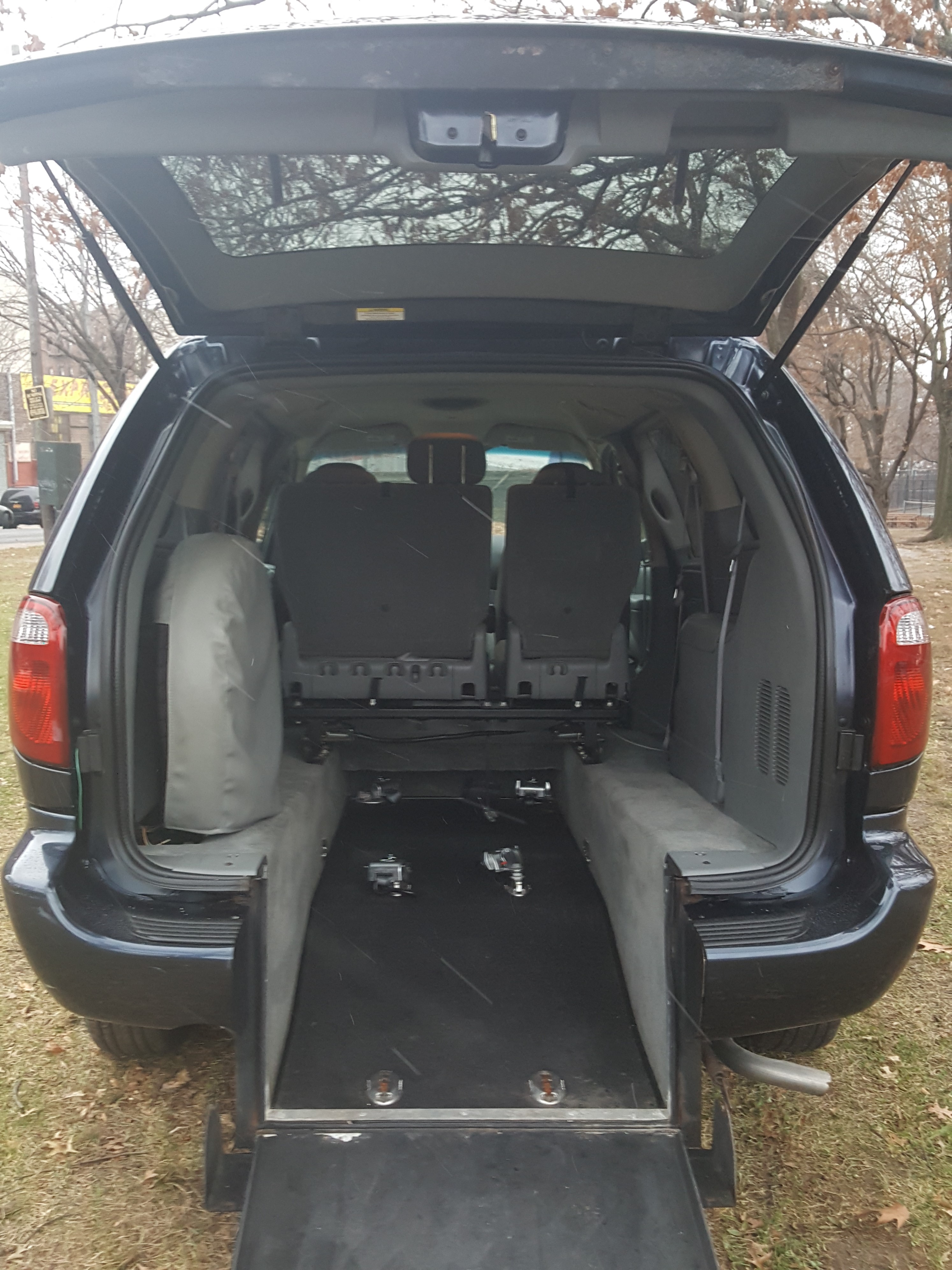 2007 Dodge Grand Caravan Rear Entry  Wheelchair Handicap Mobility Minivan 28K Miles $12,995