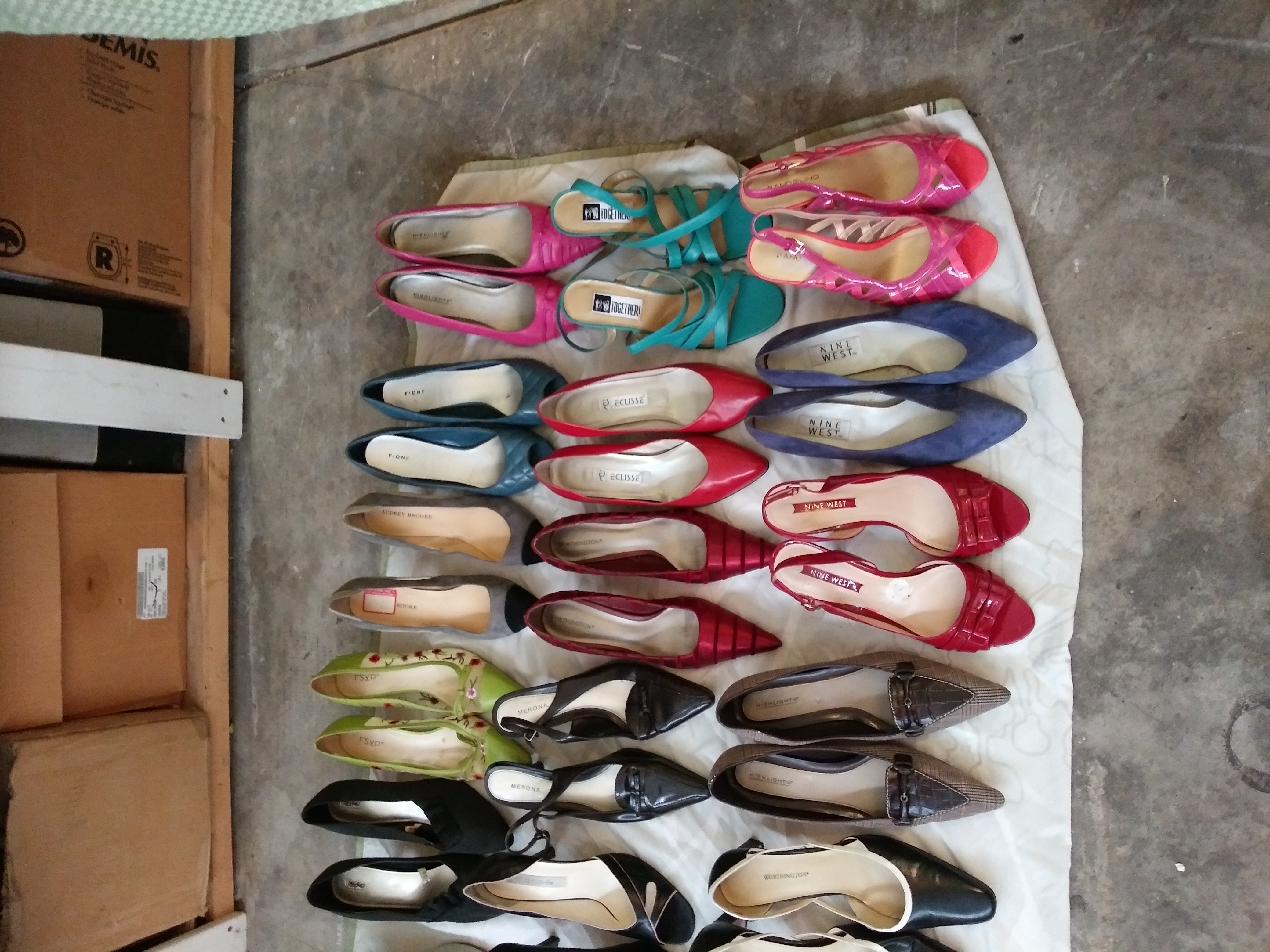 Women's Clothing  $1.00 per piece