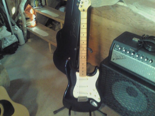 1990 Fender Stratocaster & Fender Amp + misc