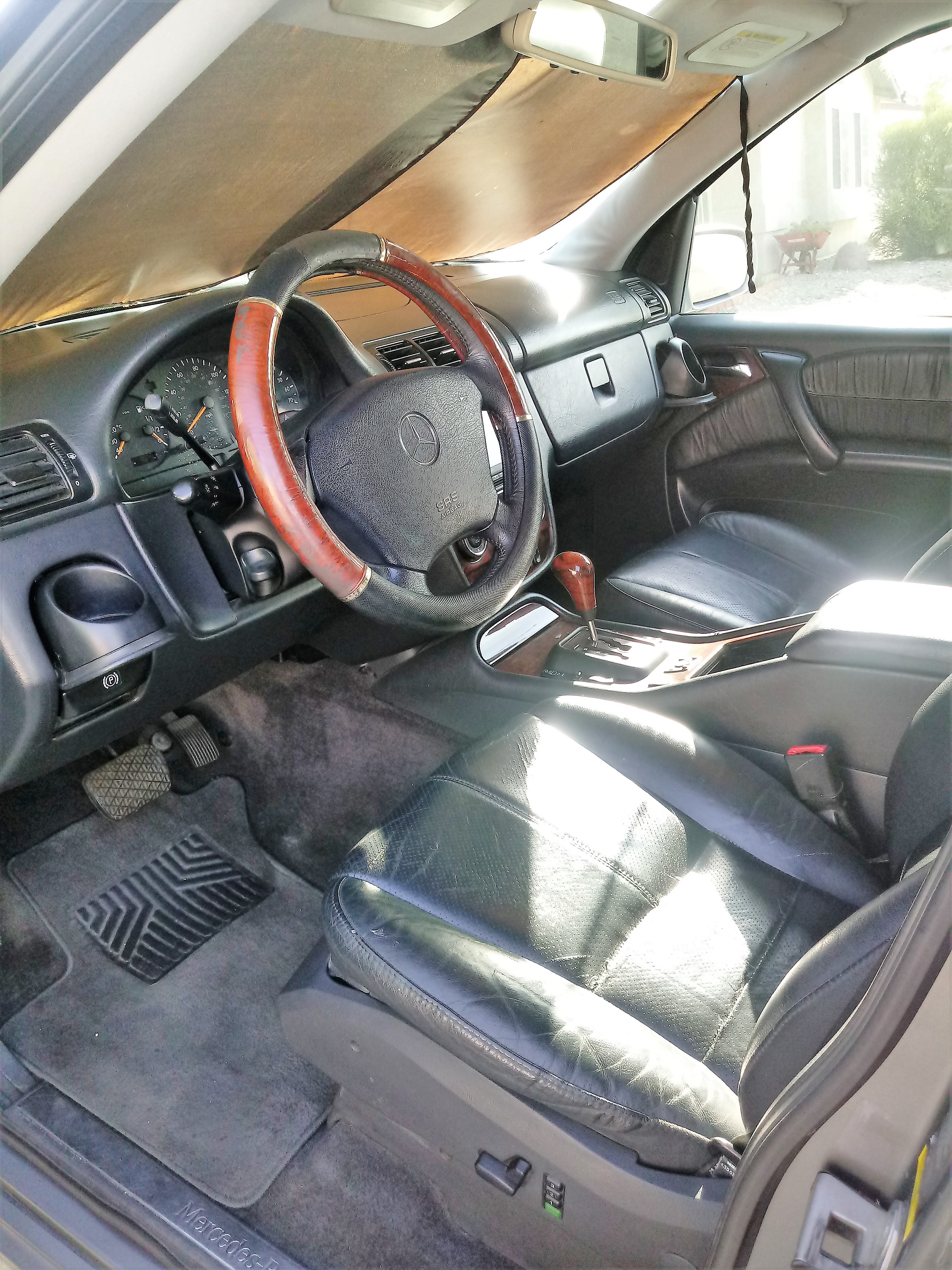 Mercedez Benz ML500/2004 RUNS GOOD