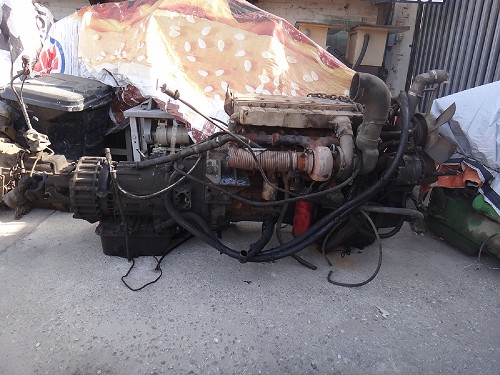CUMMINS ENGINE WITH TRANSMISSION