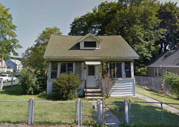 1 bedroom 1 bath fixer upper house in Worcester Massachusetts!
