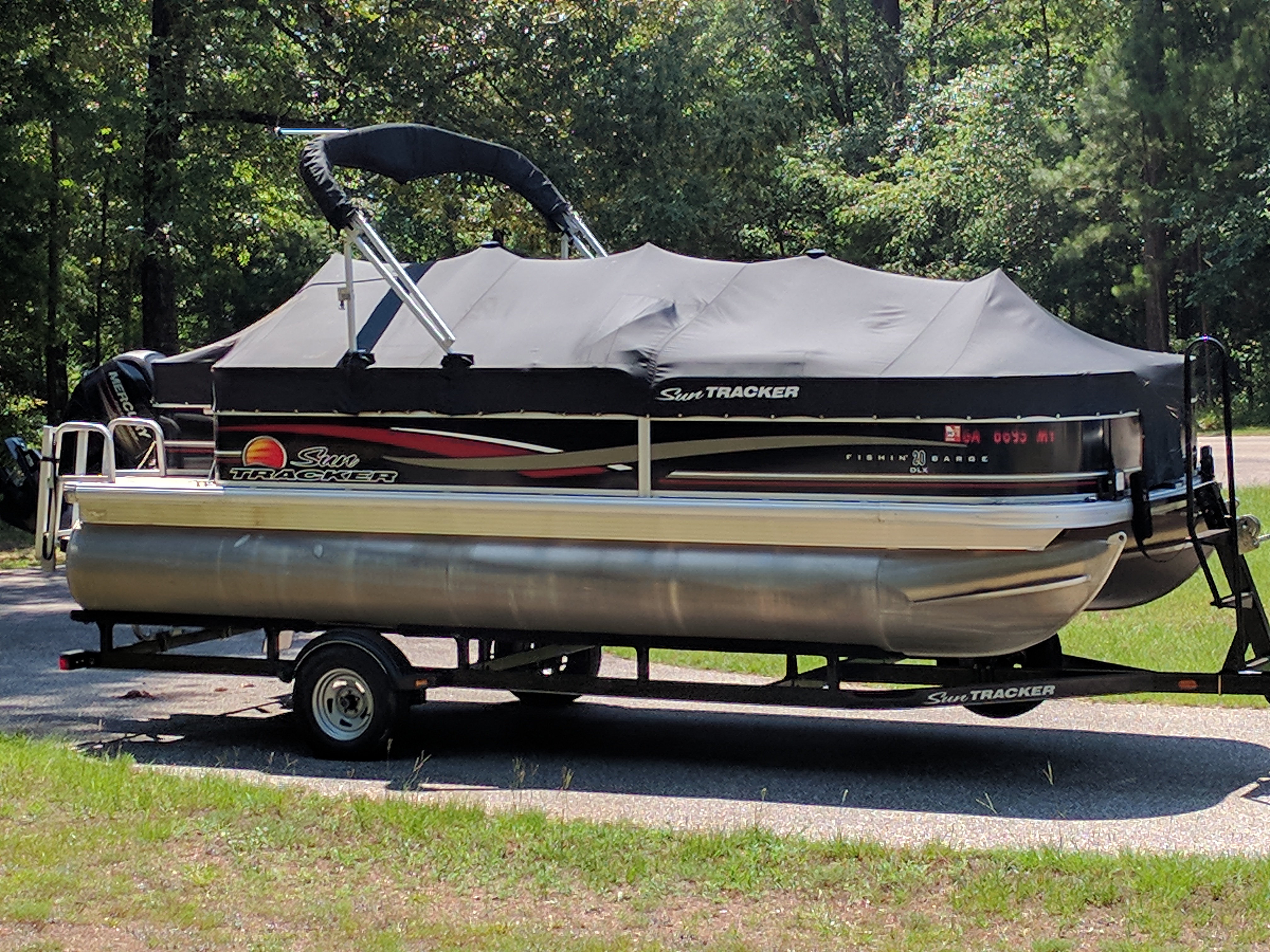 2014 SunTracker Fishing Barge 20DLX