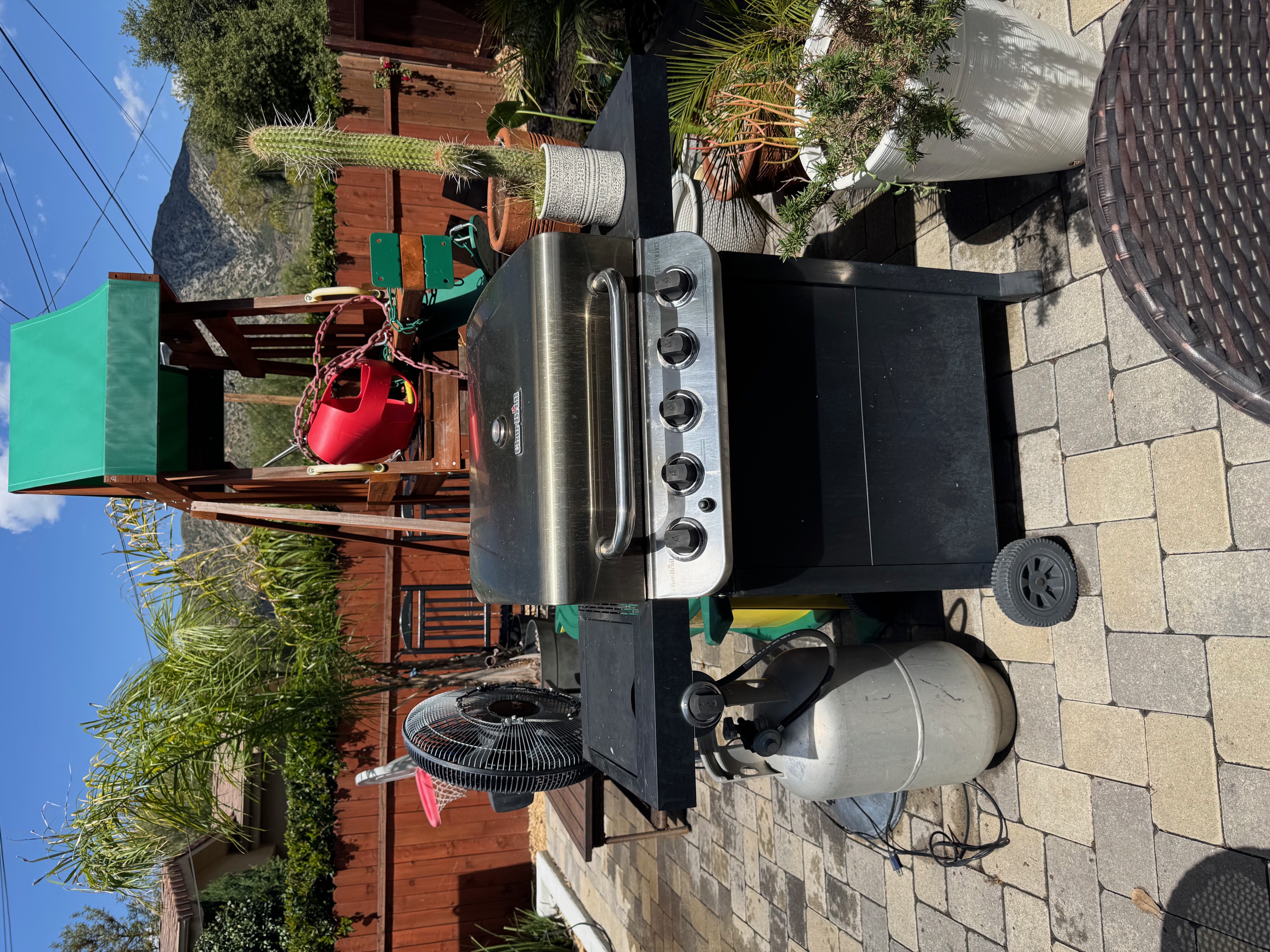 Garage / Yard Sale
