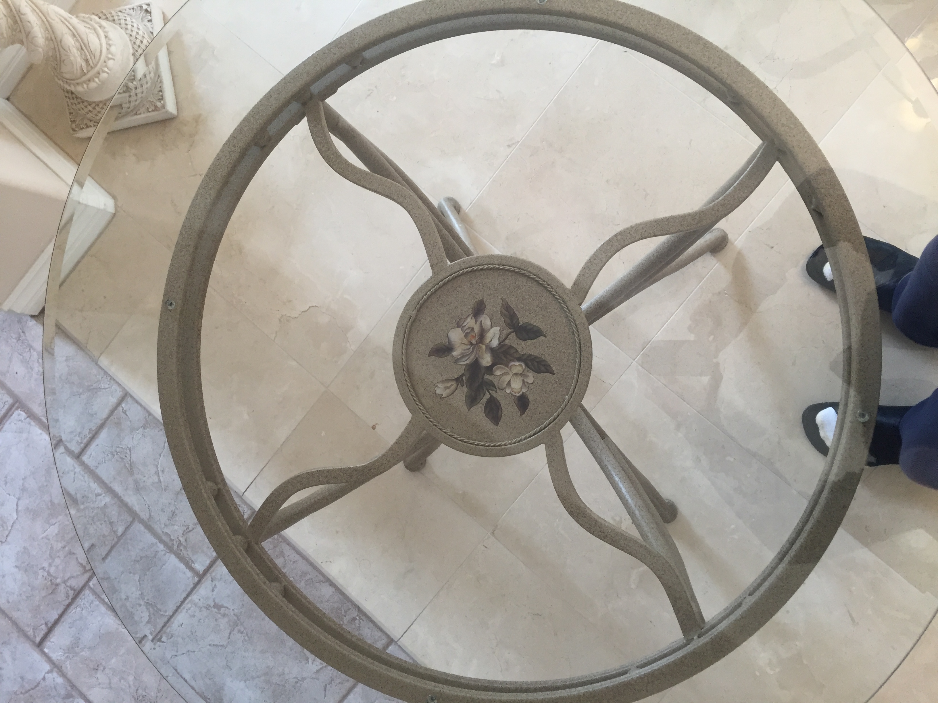 GLASS TOP METAL DINETTE SET - Great Condition!!