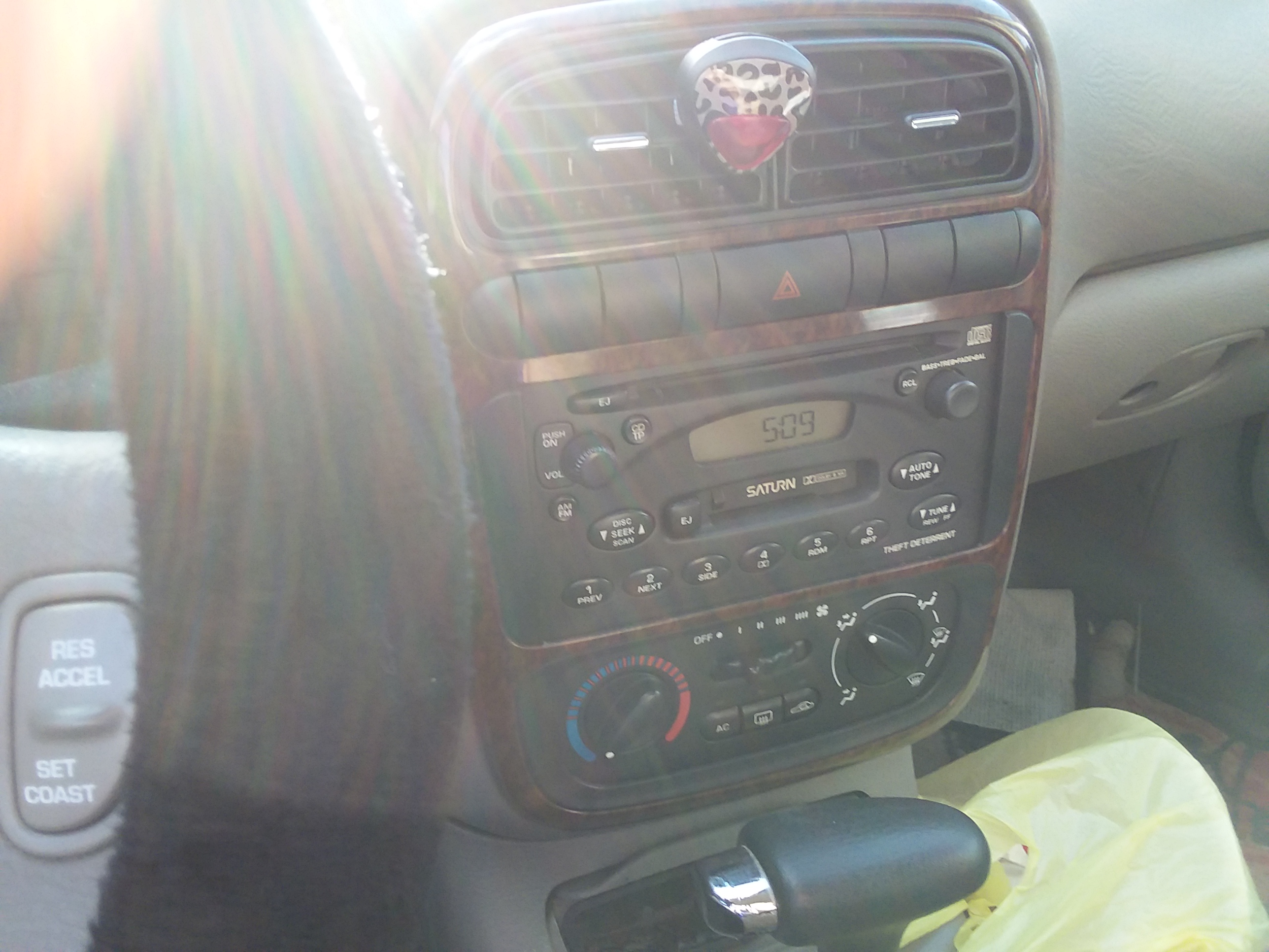 2001 saturn L series 200
