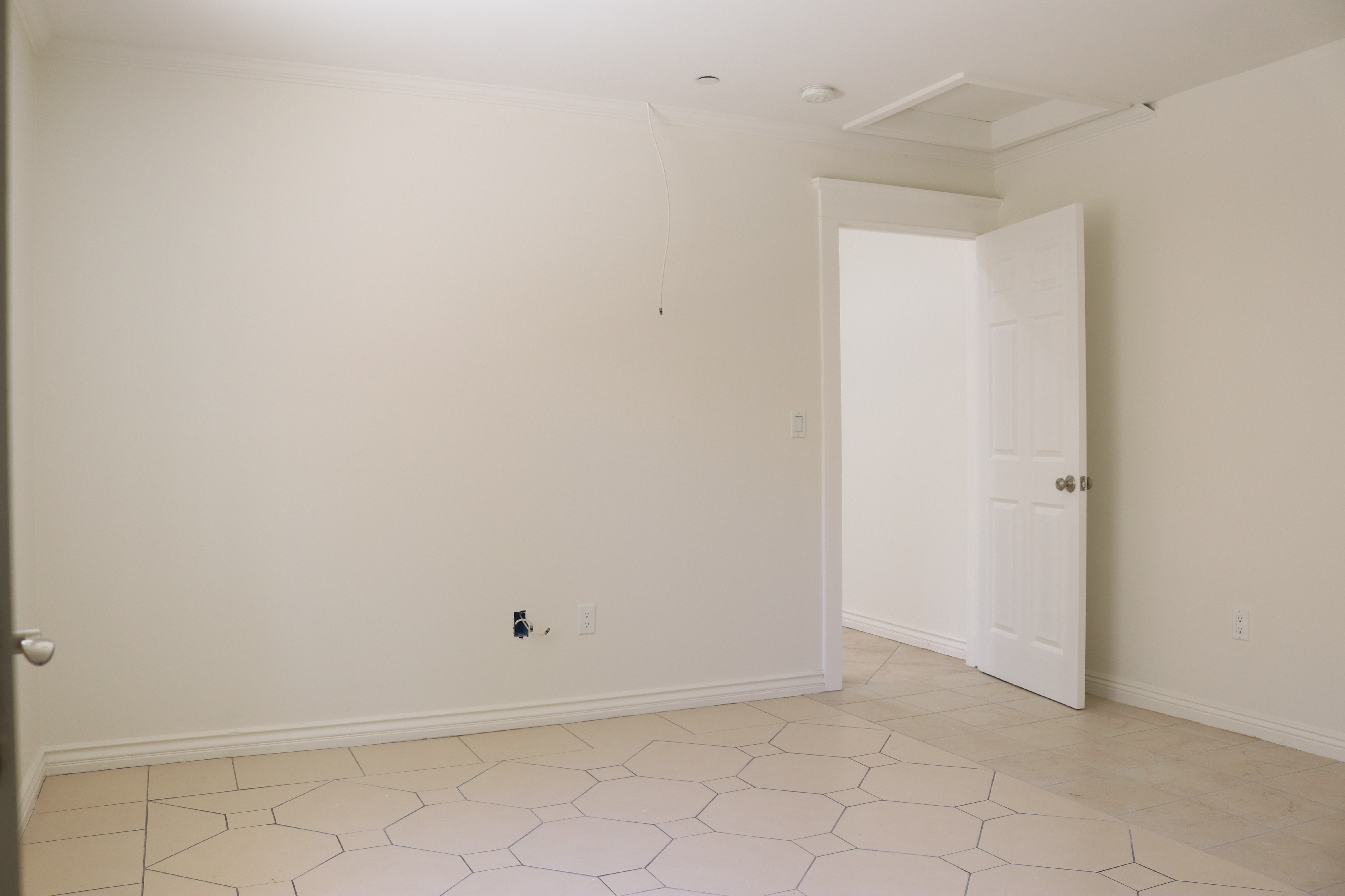 Prime 2/2B  Reseda Home with backyard $2795