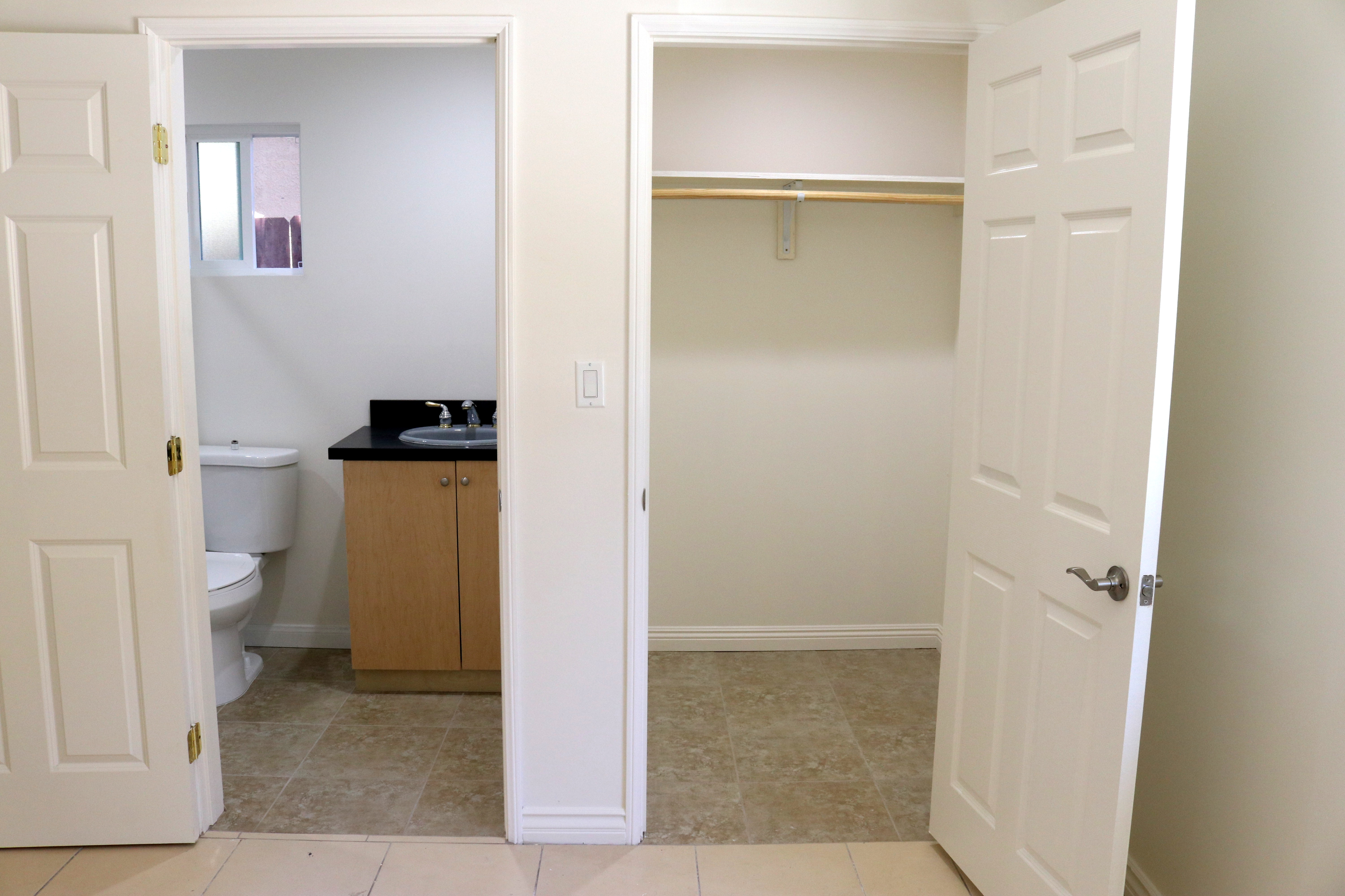 Prime 2/2B  Reseda Home with backyard $2795