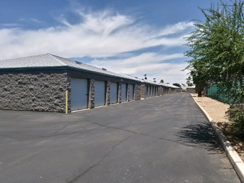 24/7 ACCESS Self Storage  U-STOR Greenway & 40th St