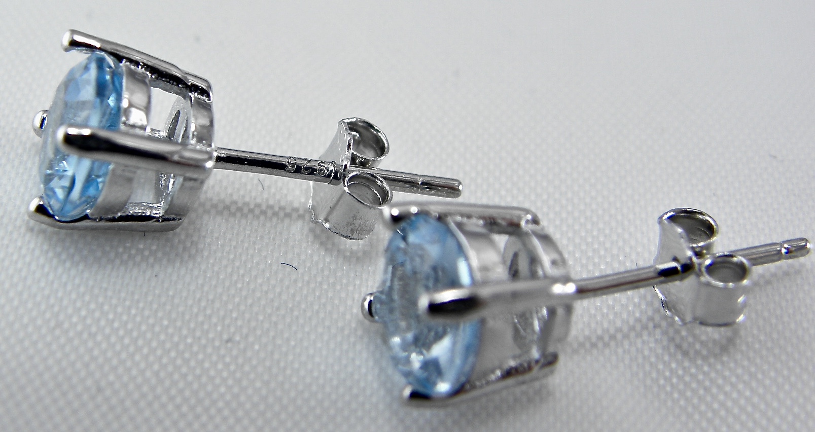 Awesome 2 Ct Blue Topaz 0.925 Sterling Silver W/ Platinum Earrings