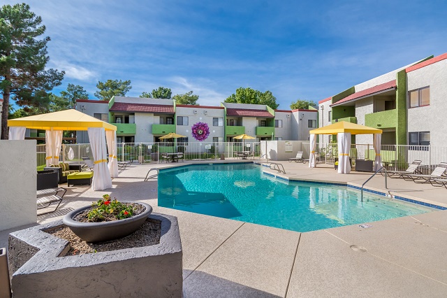 Look and Lease Specials on Select Floorplans