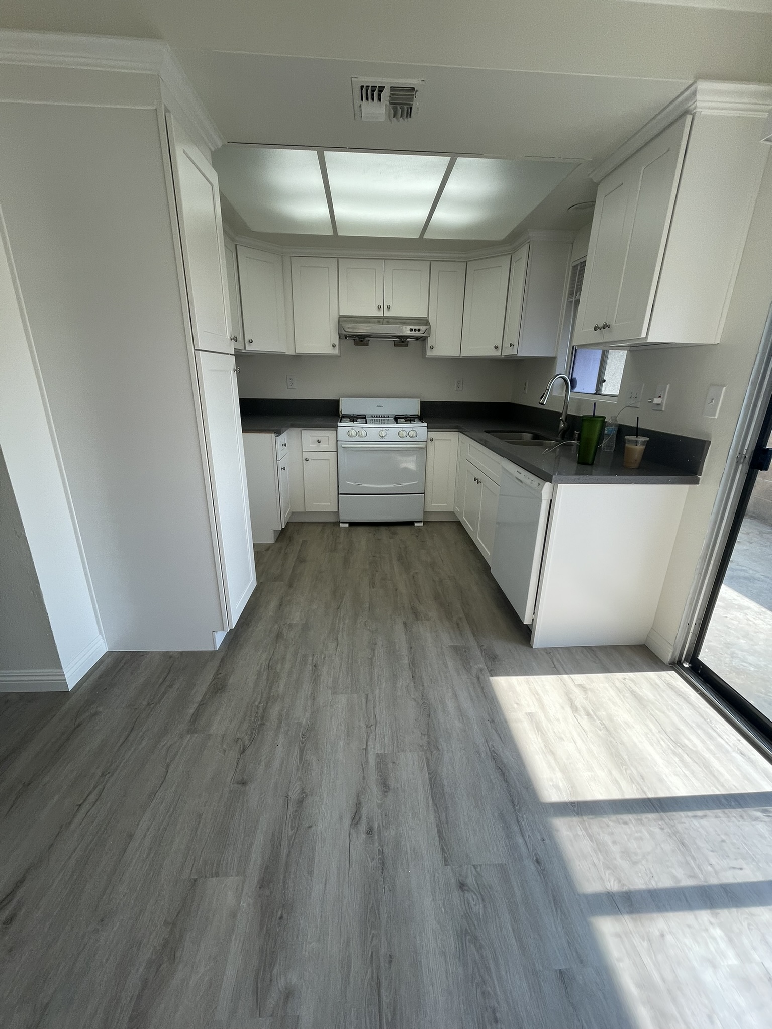2 bedroom 2 bathroom apartment for rent in Rosemead