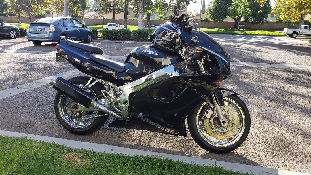 1994 Kawasaki ZX7R With 900 CC Engine