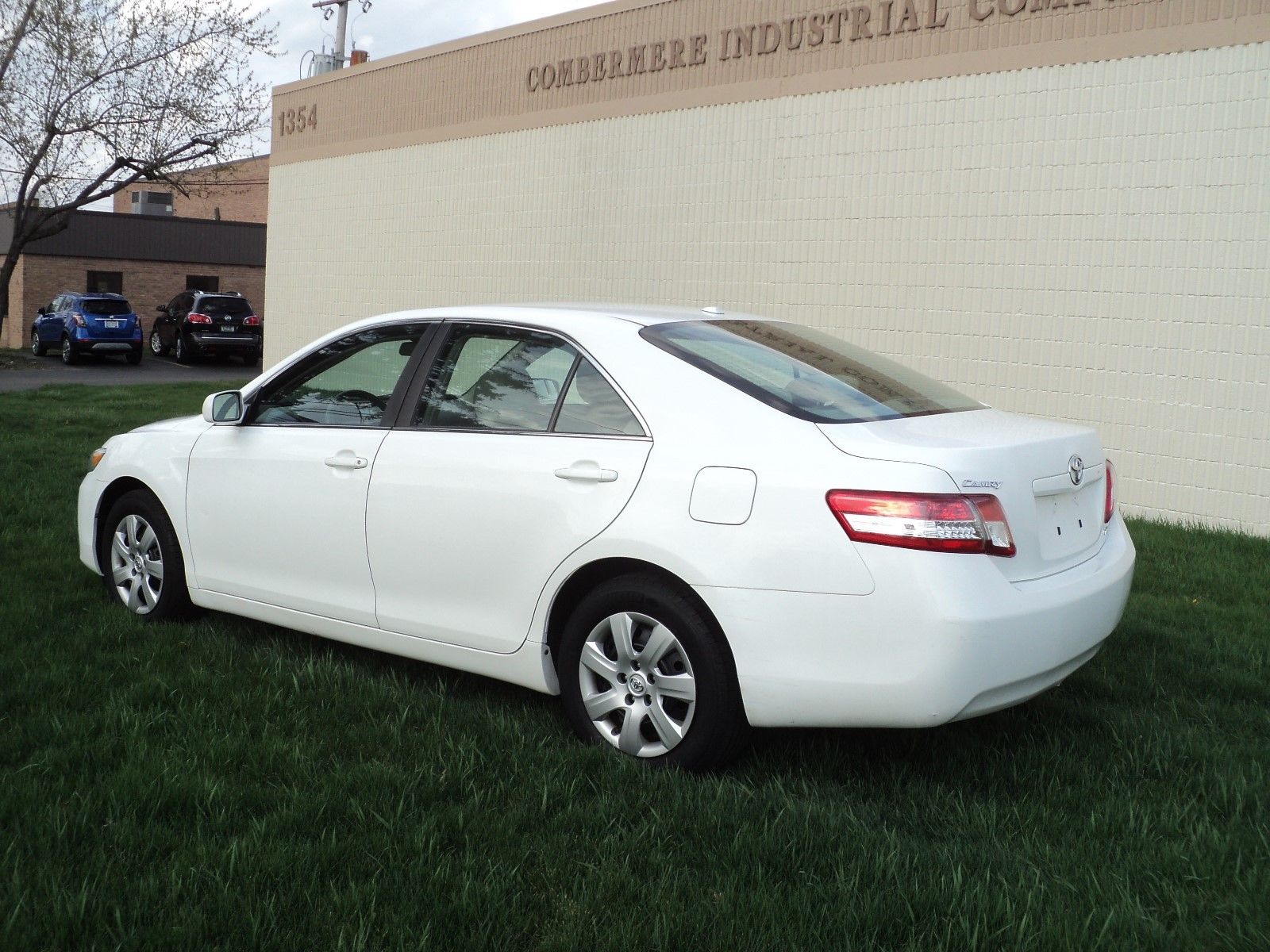 Toyota Camry Le 2010 White