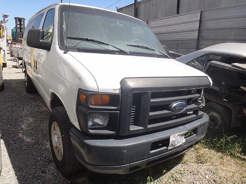 2009 FORD E-350 SD VAN