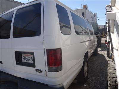 2009 FORD E-350 SD VAN