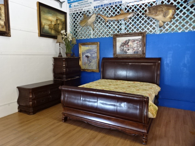 Estate Furnishings, Home Decor, '07 Toyota Camry LE   Auction July 25th 5:30pm