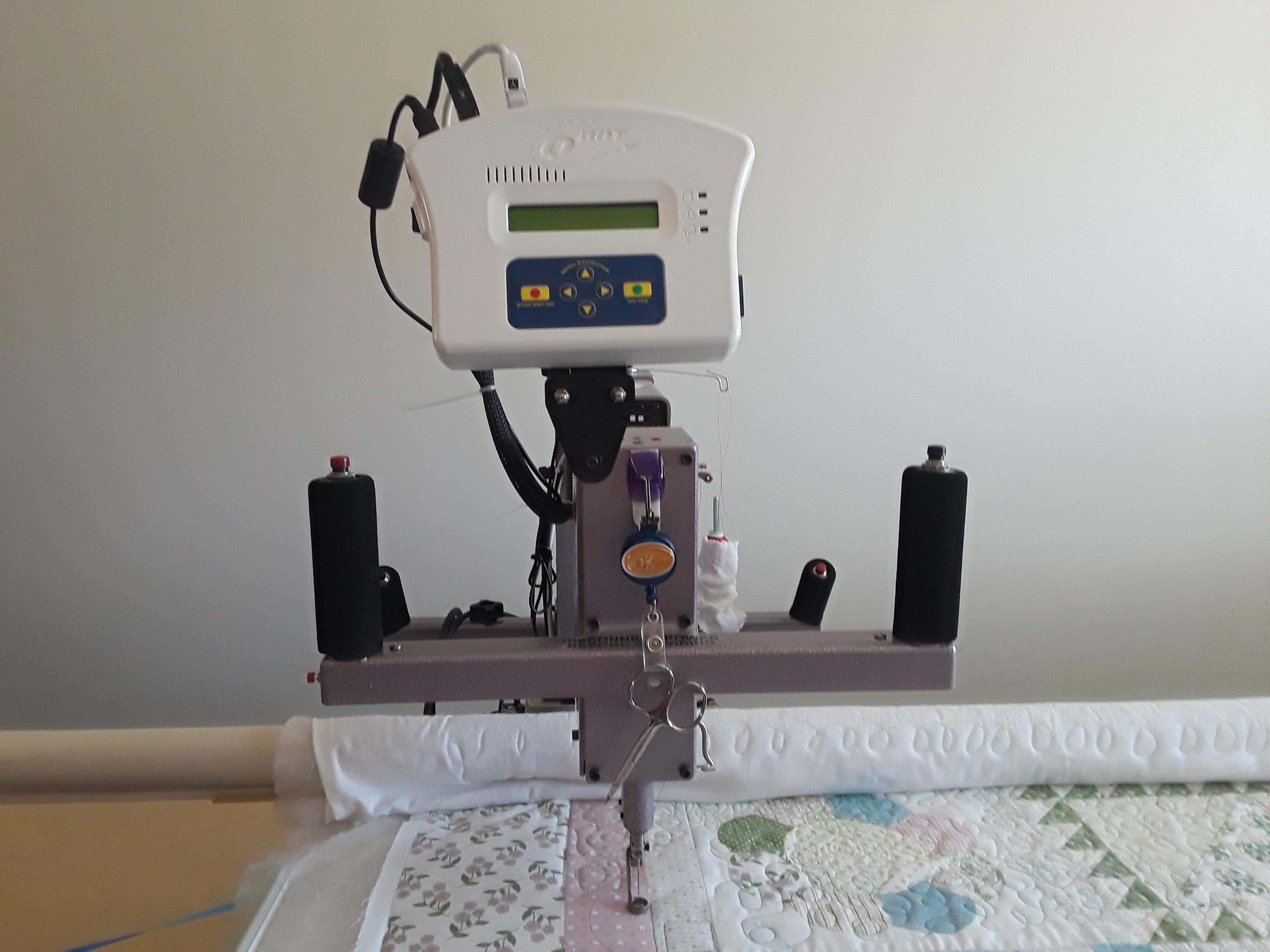 Nolting Fun Quilter, 10 foot table with QBot