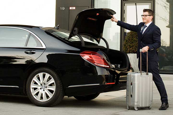 Luxury Airport Ride At Reasonable Prices @7327422252